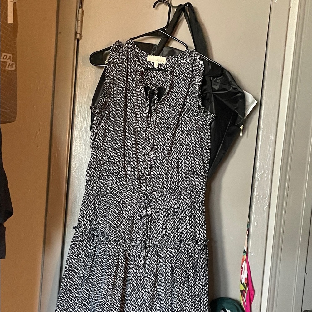 Sleeveless Black & White Tie-Waist Midi Dress